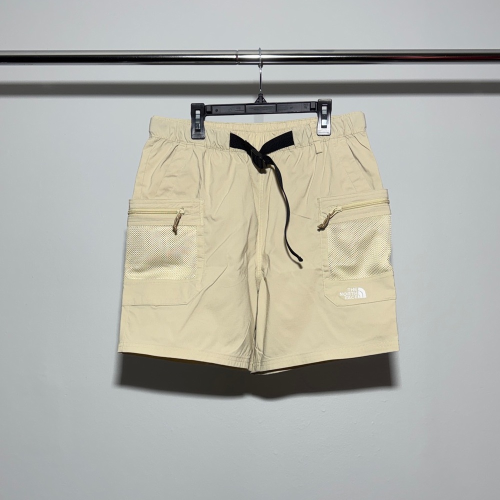 The North Face Men's Tan Cargo Shorts Size M